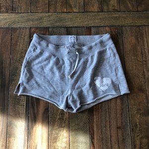 Light grey baggy shorts “i love abercrombie”